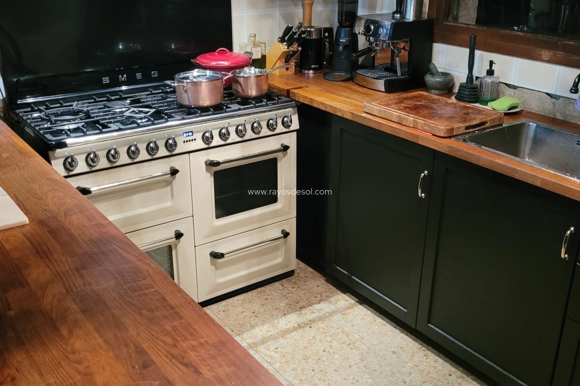 Resale - Villa - Calpe