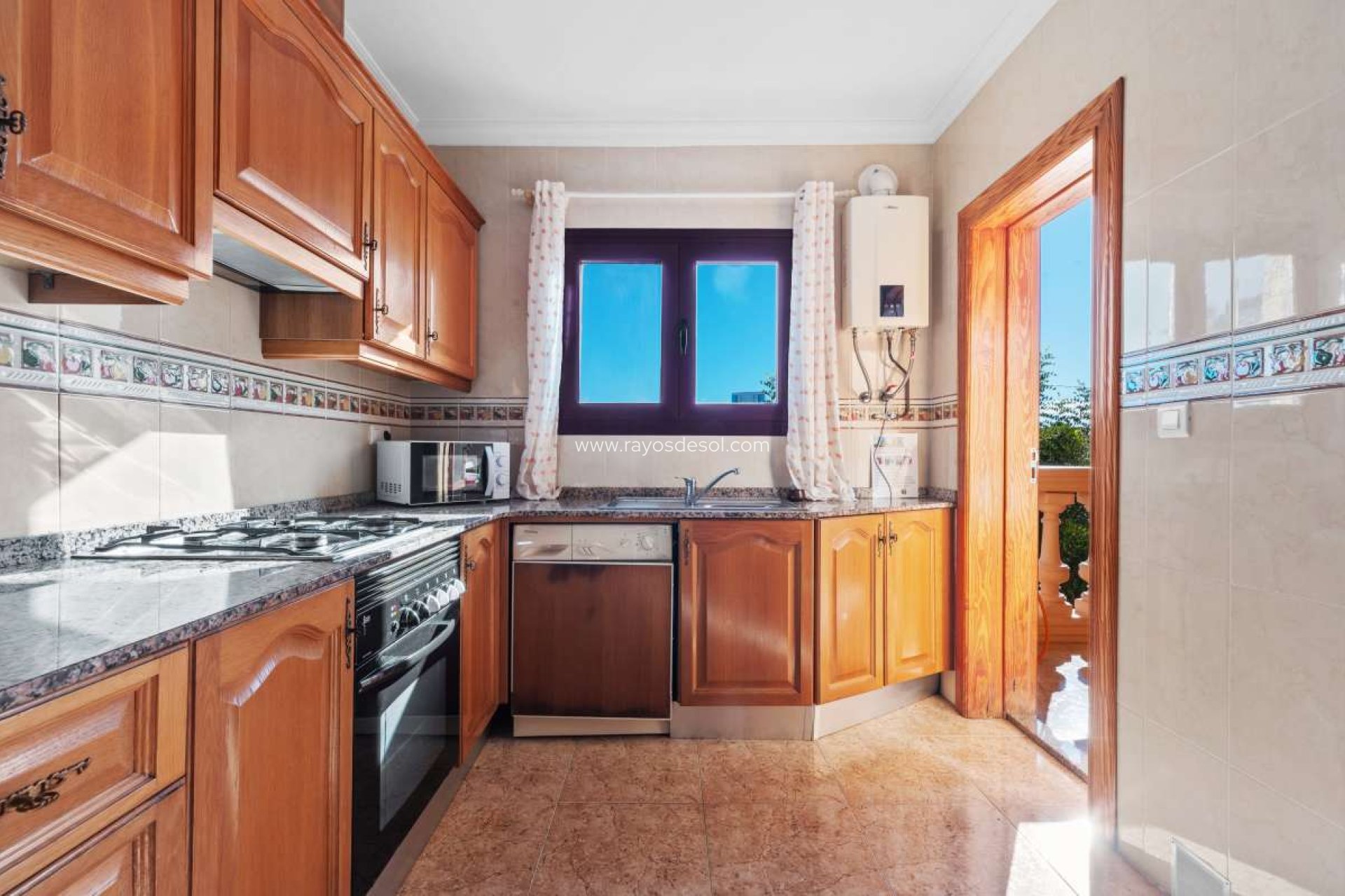 Resale - Villa - Calpe