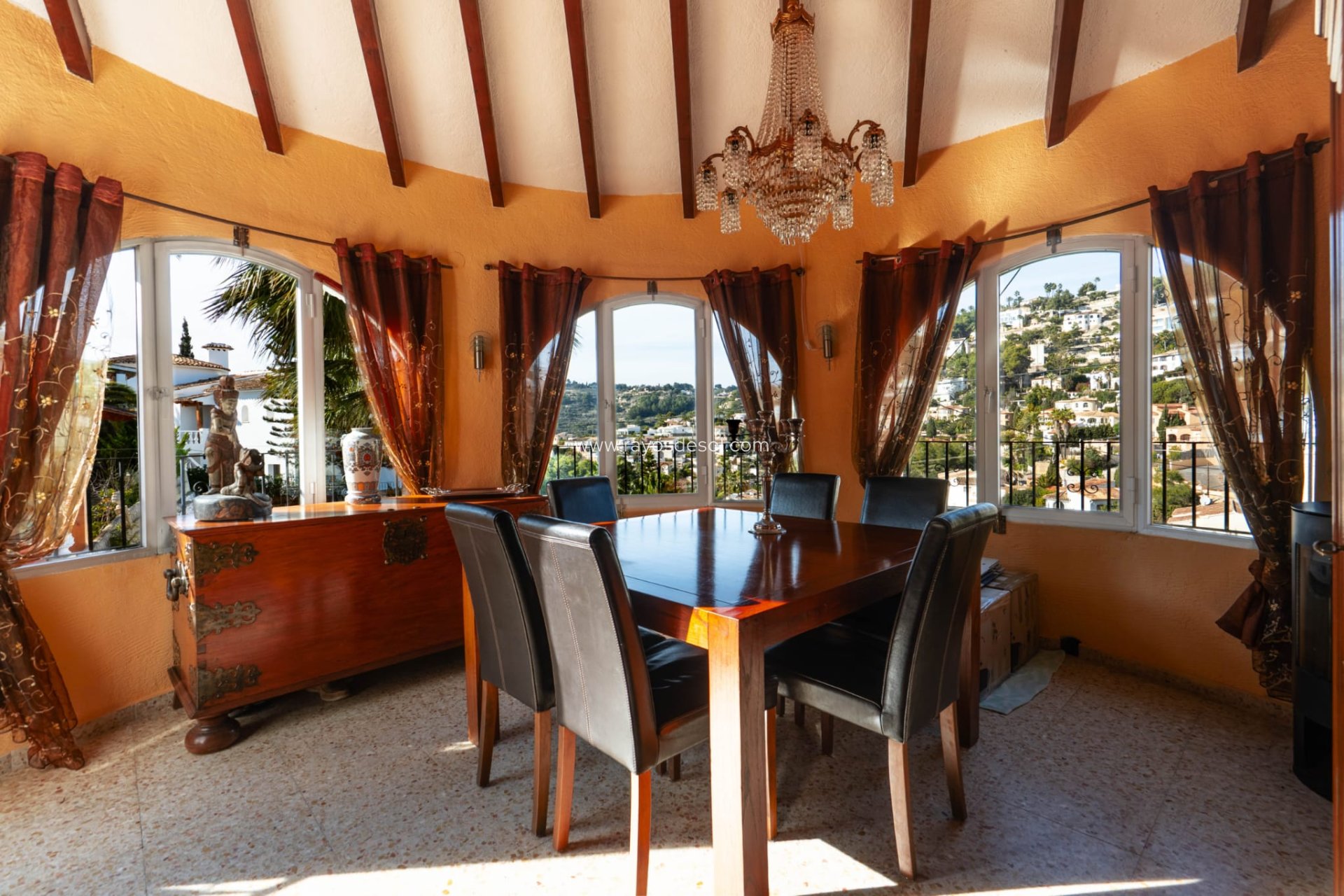 Resale - Villa - Calpe