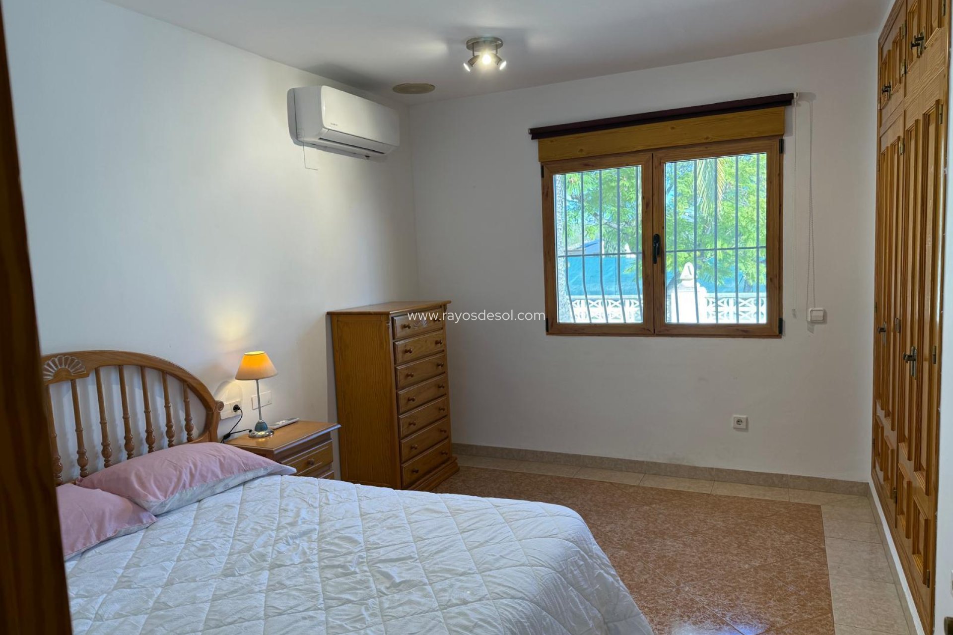 Resale - Villa - Calpe