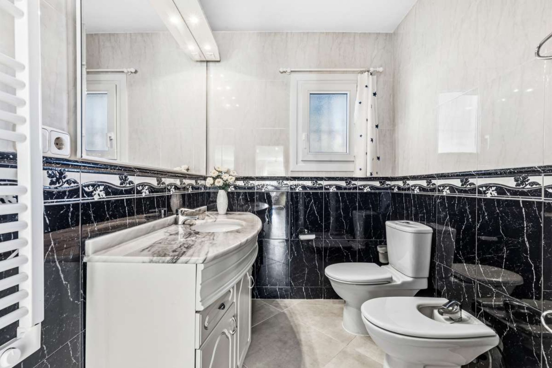 Resale - Villa - Calpe