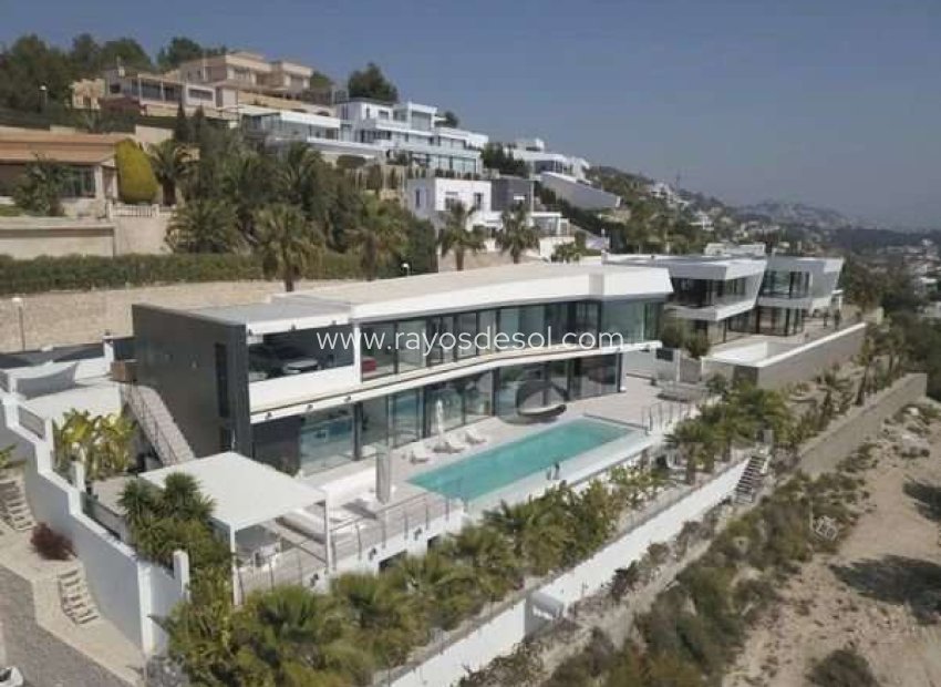 Resale - Villa - Calpe