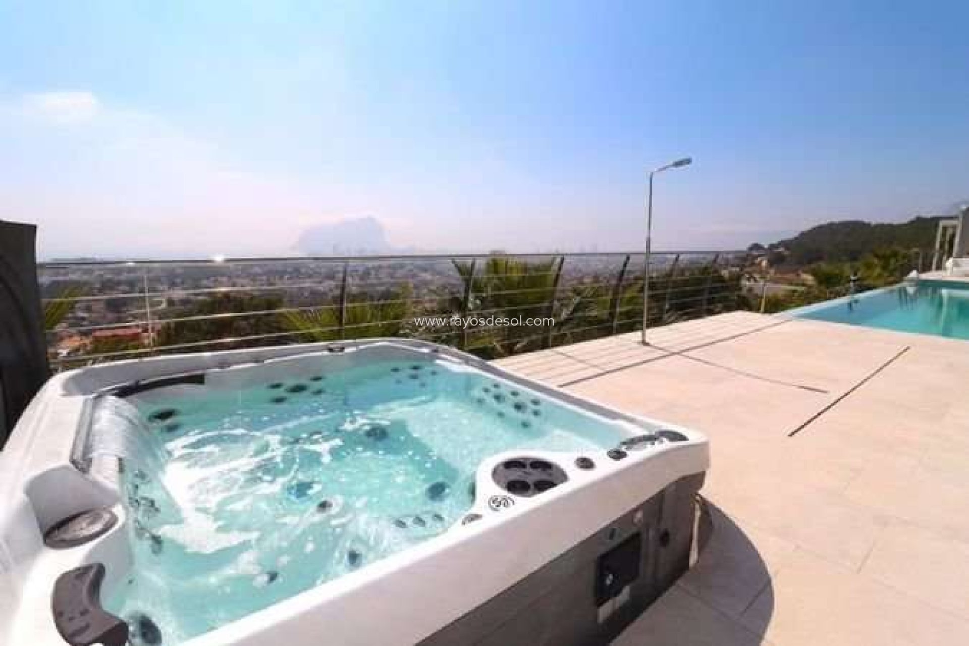 Resale - Villa - Calpe