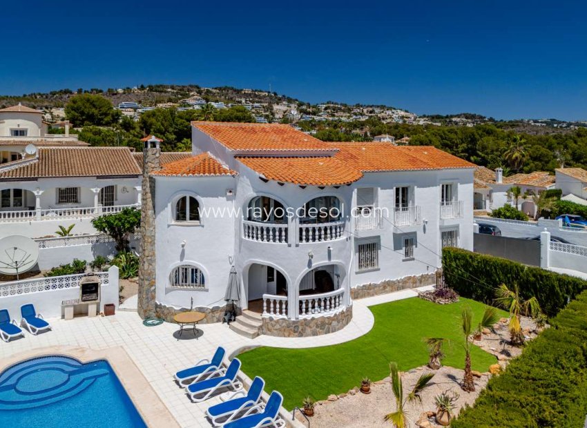 Resale - Villa - Calpe