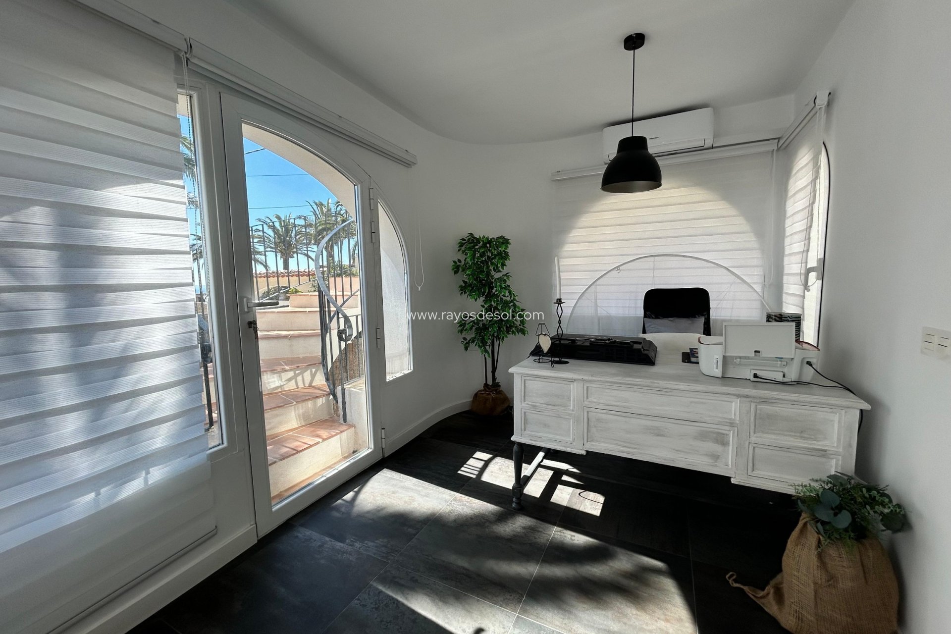Resale - Villa - Calpe