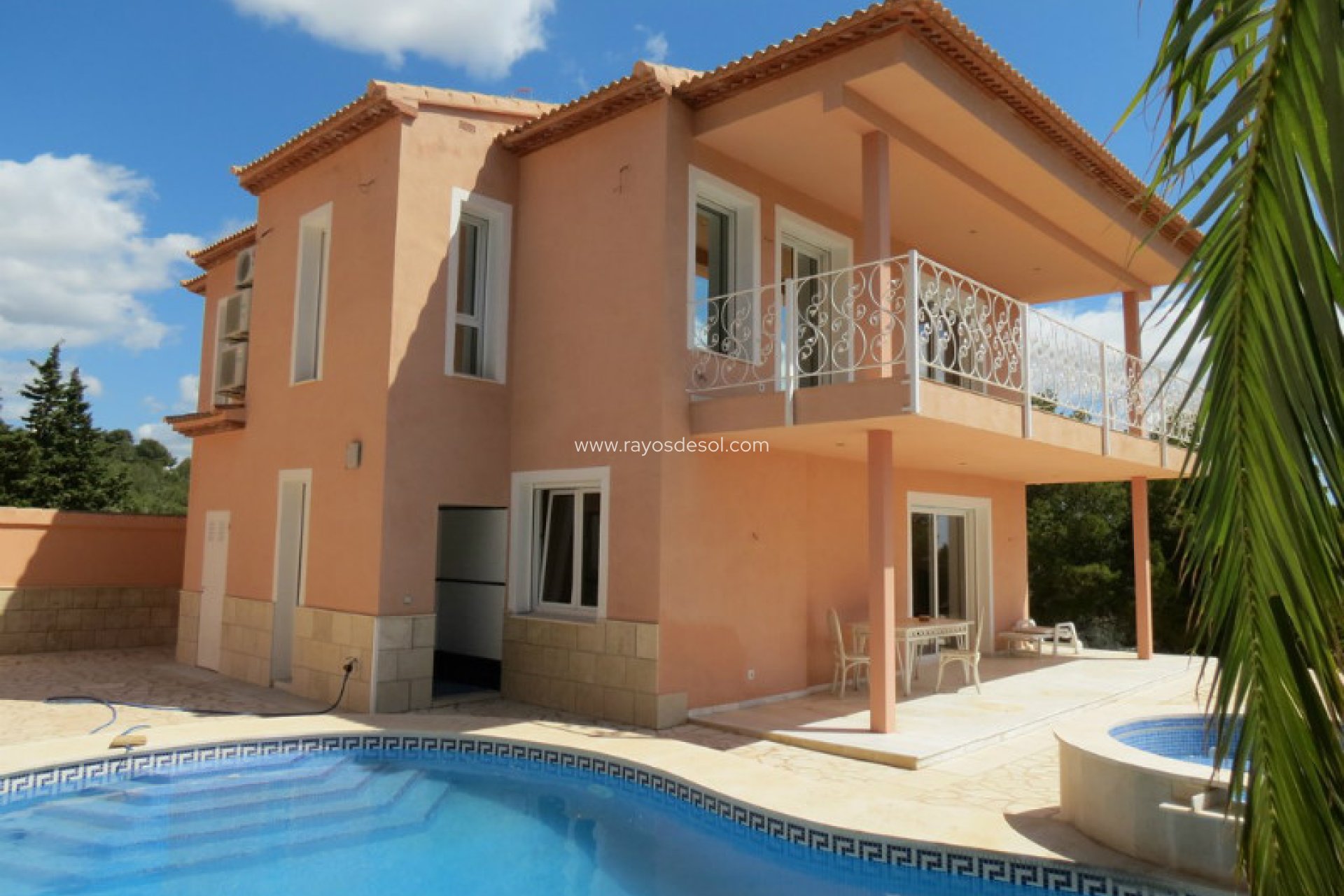 Resale - Villa - Calpe