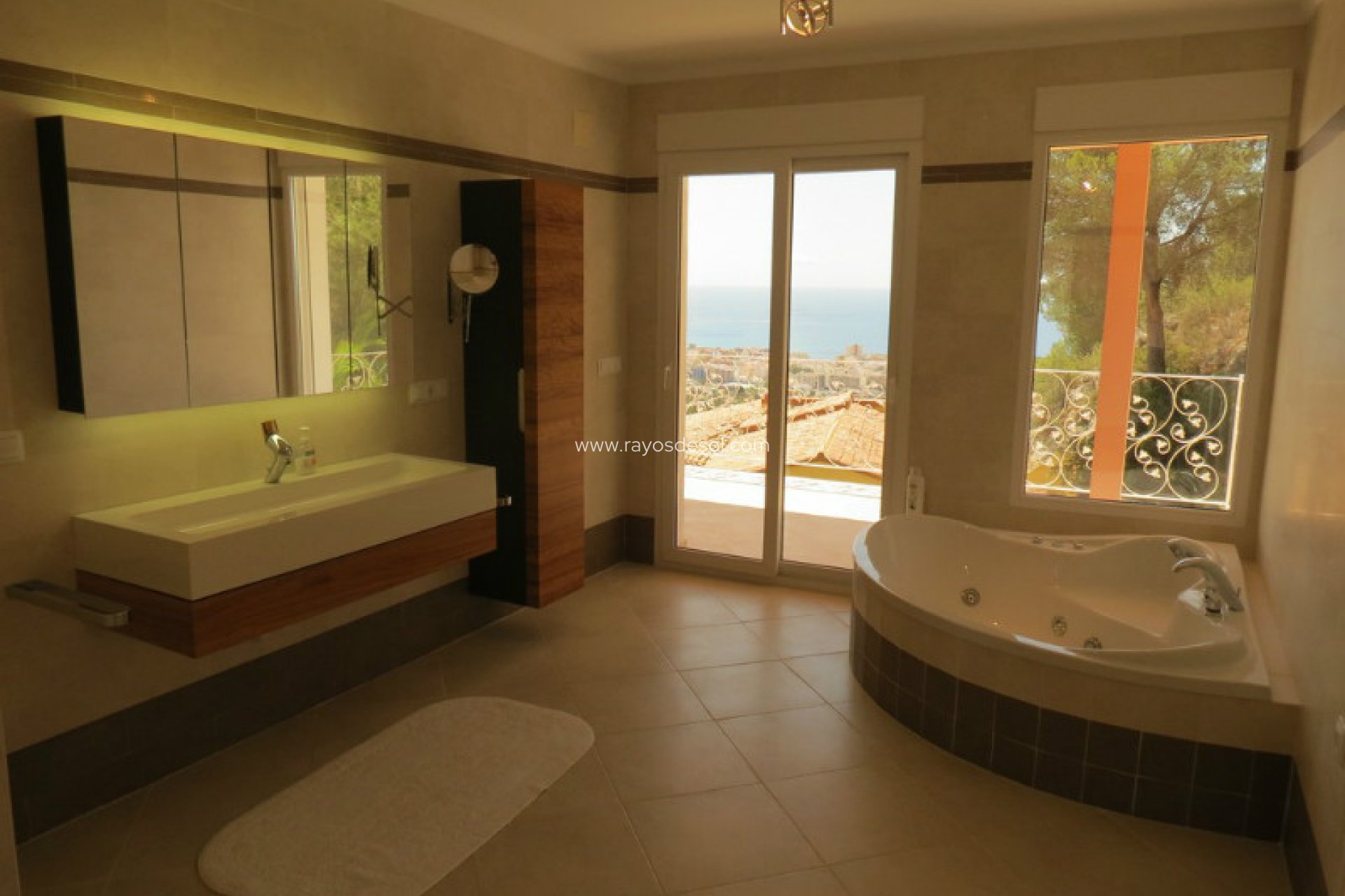 Resale - Villa - Calpe