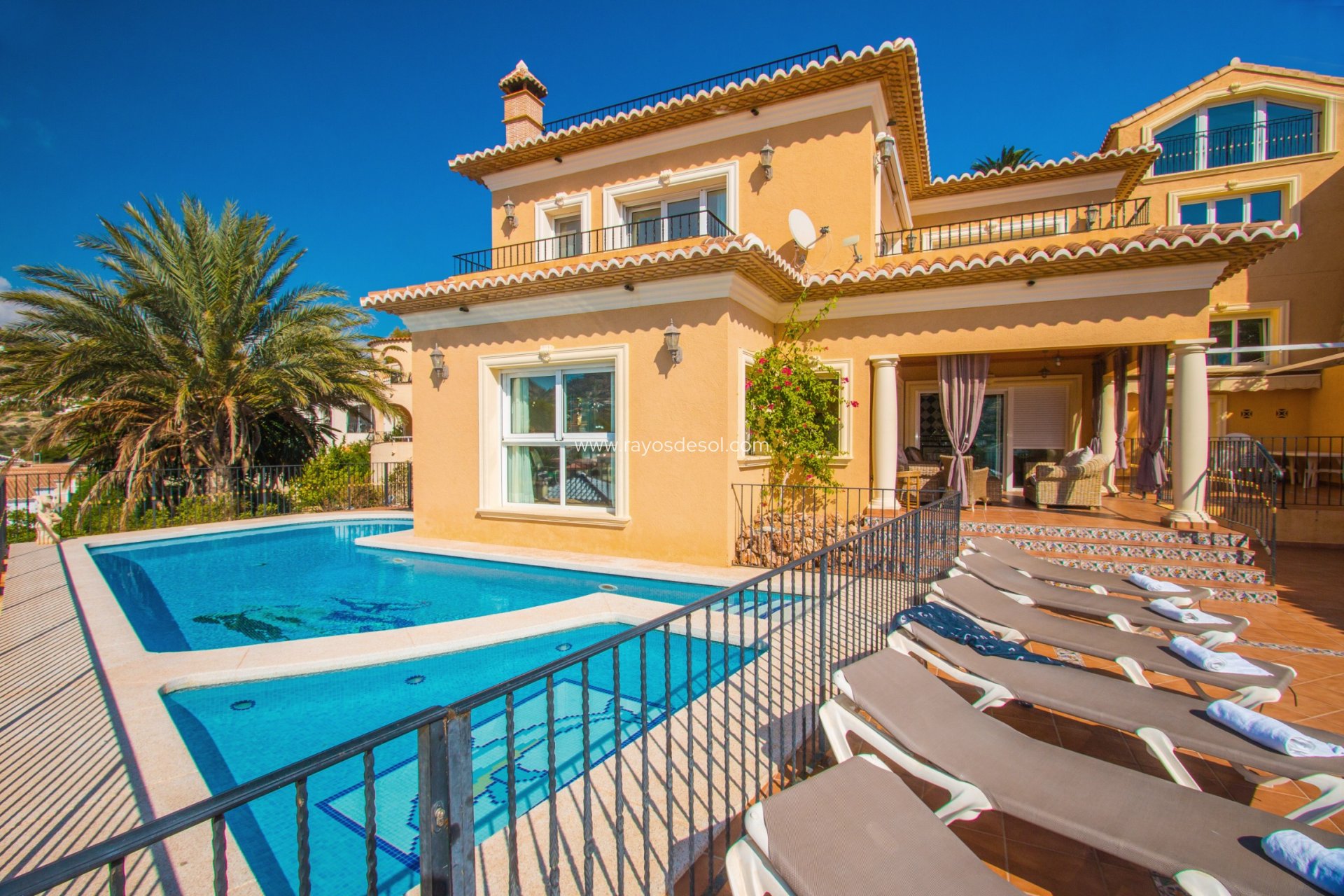 Resale - Villa - Calpe
