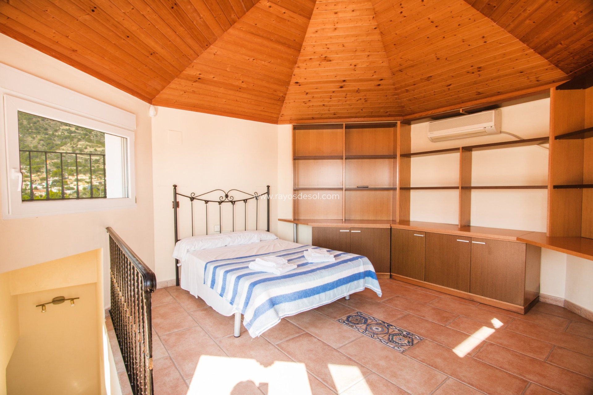 Resale - Villa - Calpe