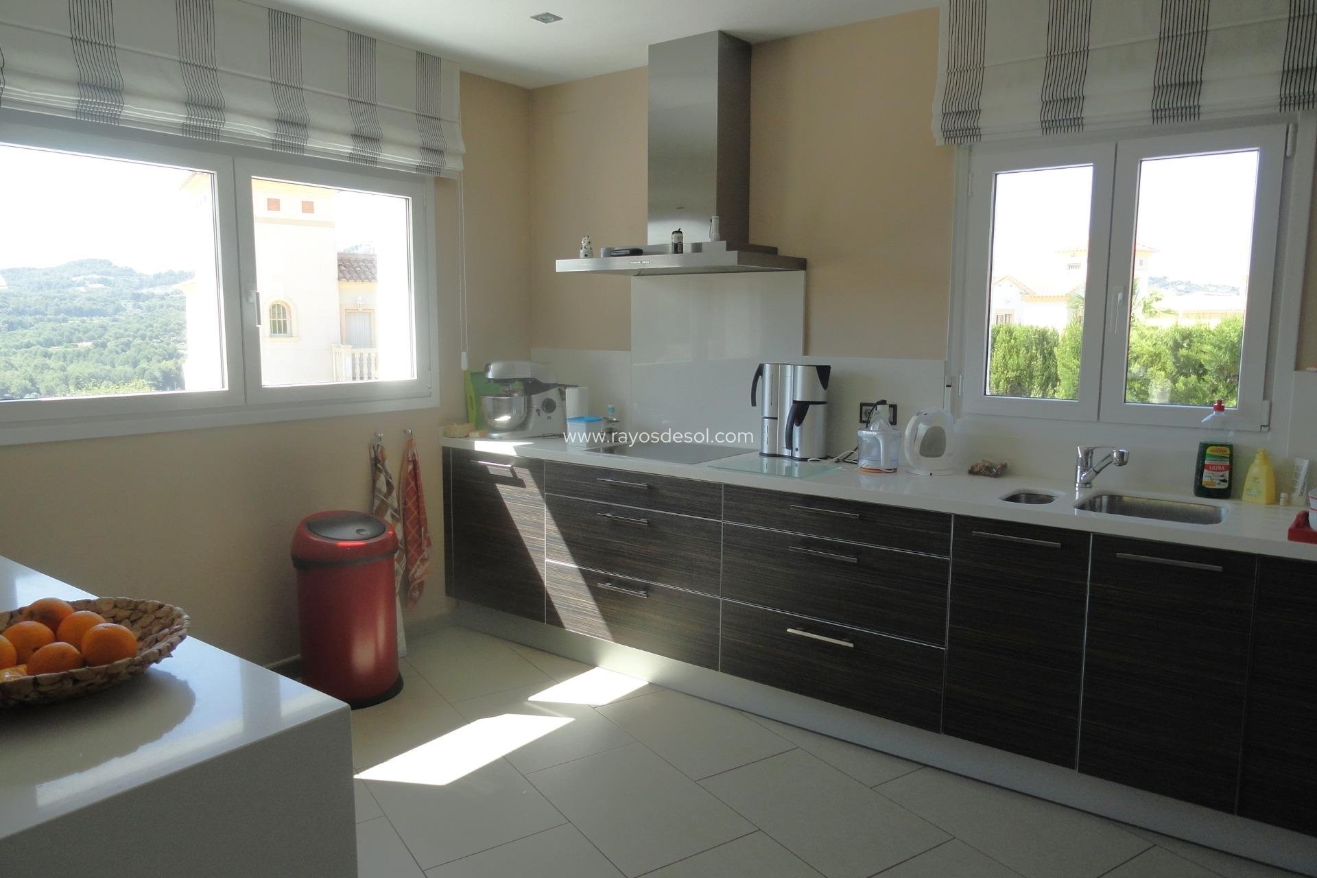 Resale - Villa - Calpe