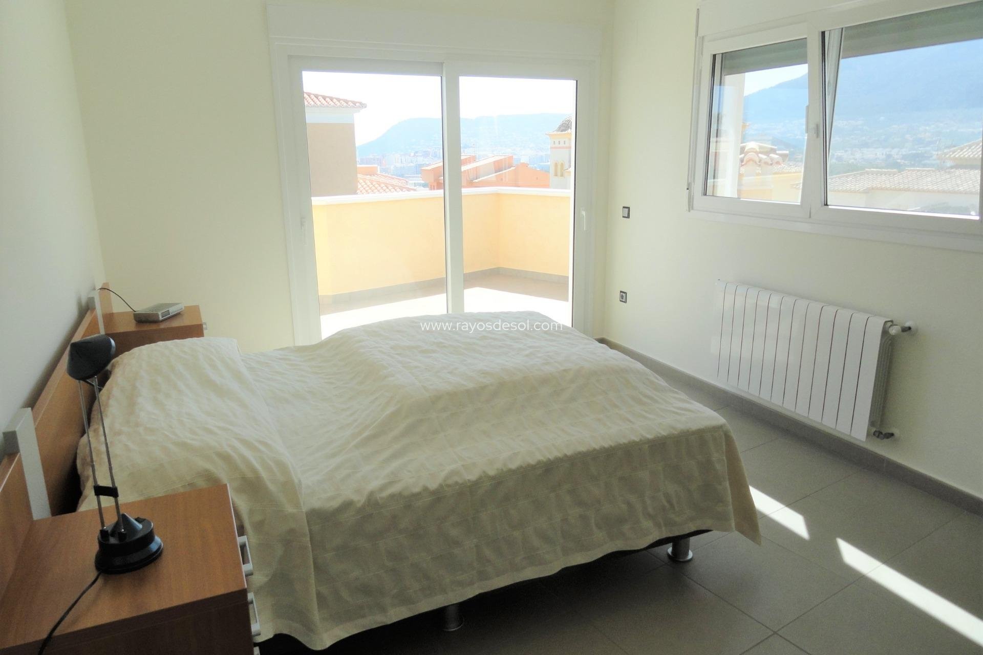 Resale - Villa - Calpe