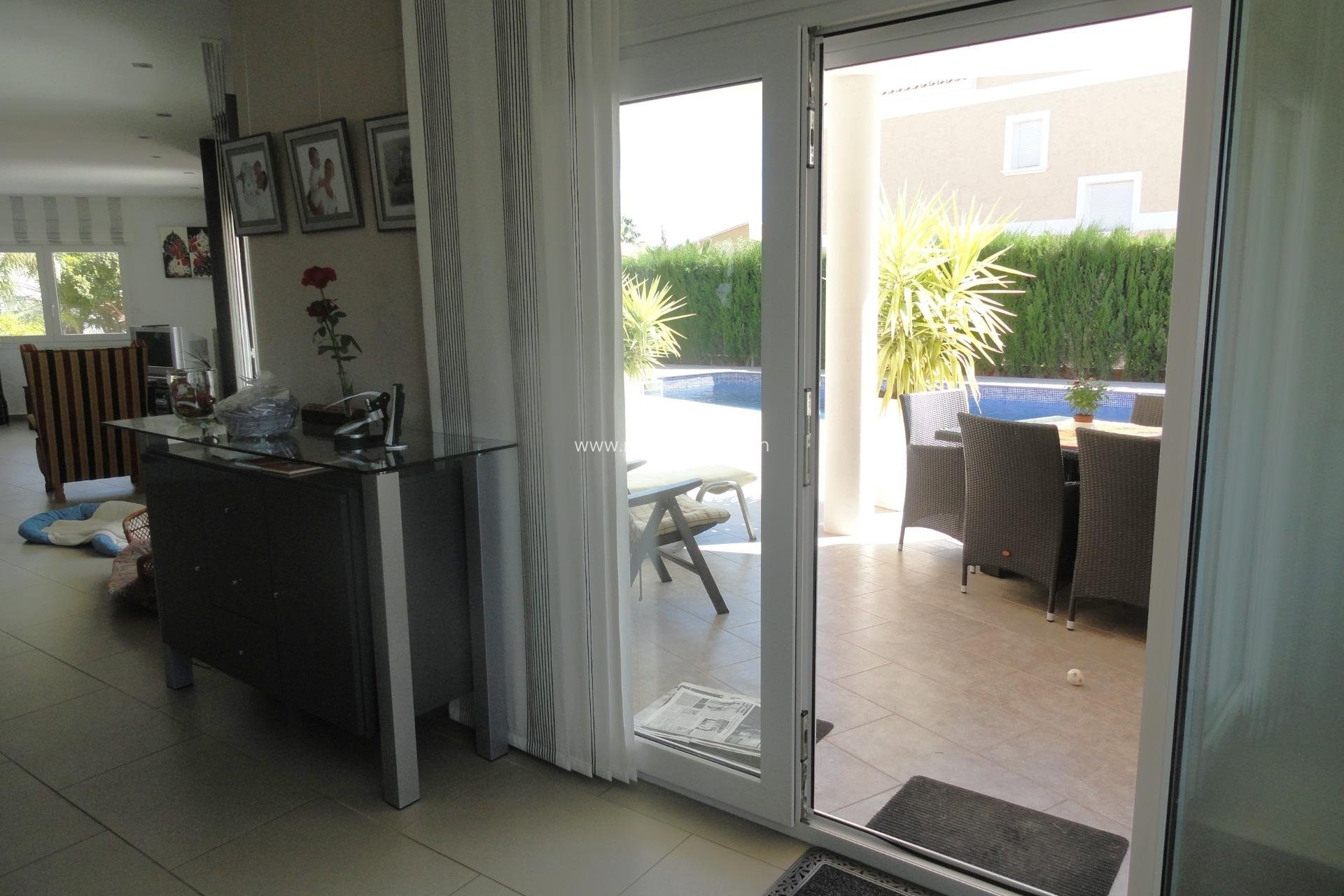 Resale - Villa - Calpe