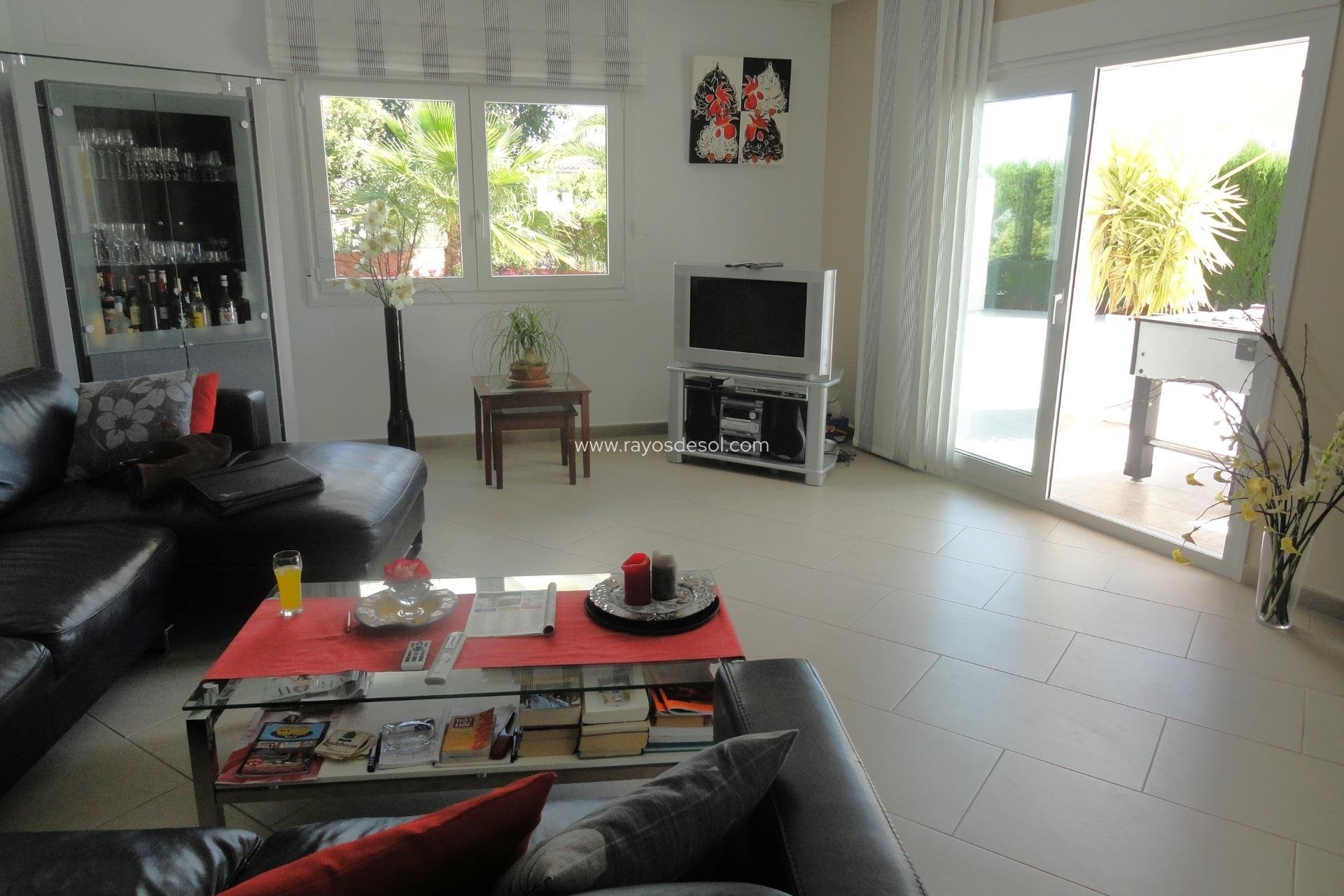 Resale - Villa - Calpe