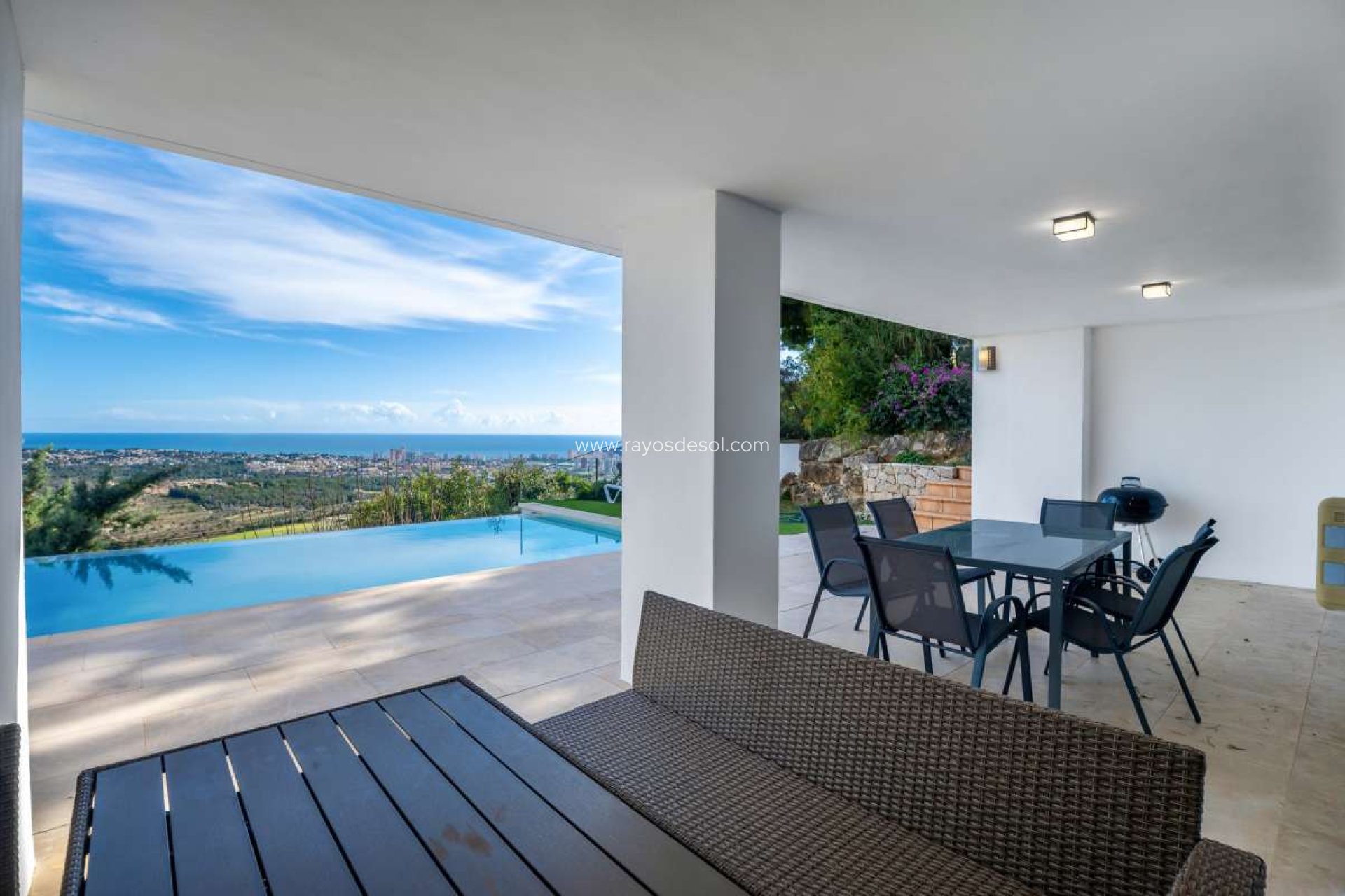 Resale - Villa - Calpe