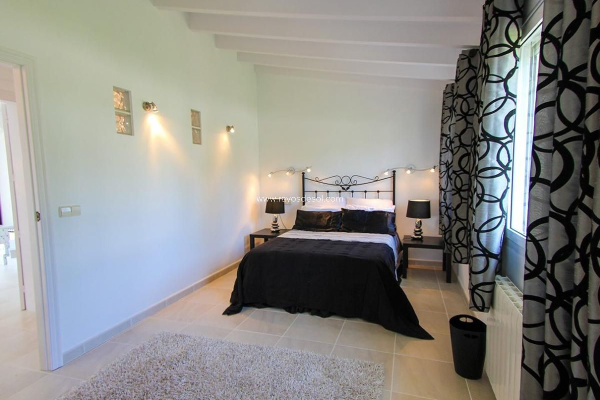 Resale - Villa - Calpe