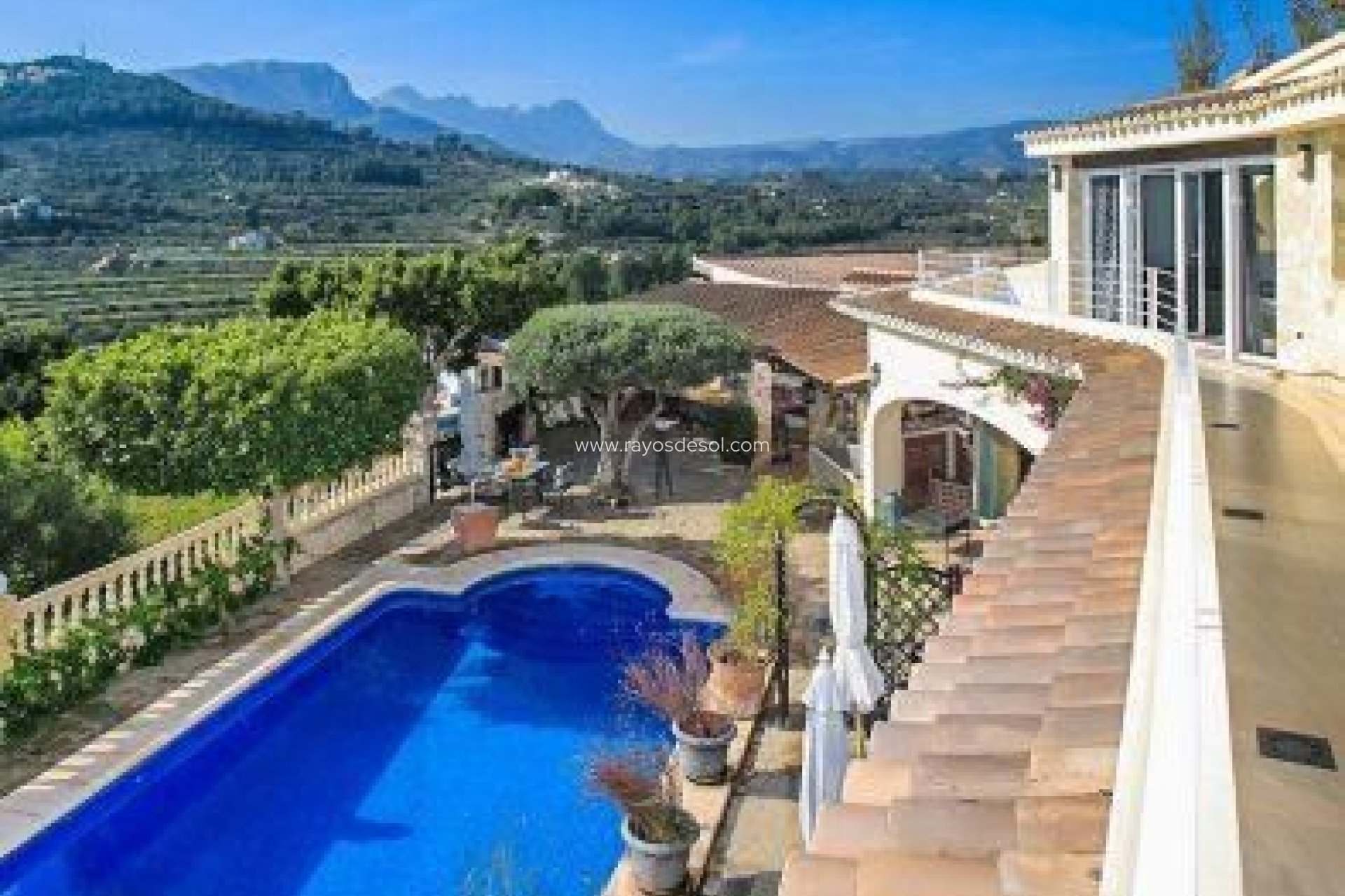 Resale - Villa - Calpe