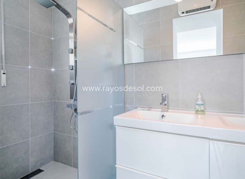 Resale - Villa - Calpe