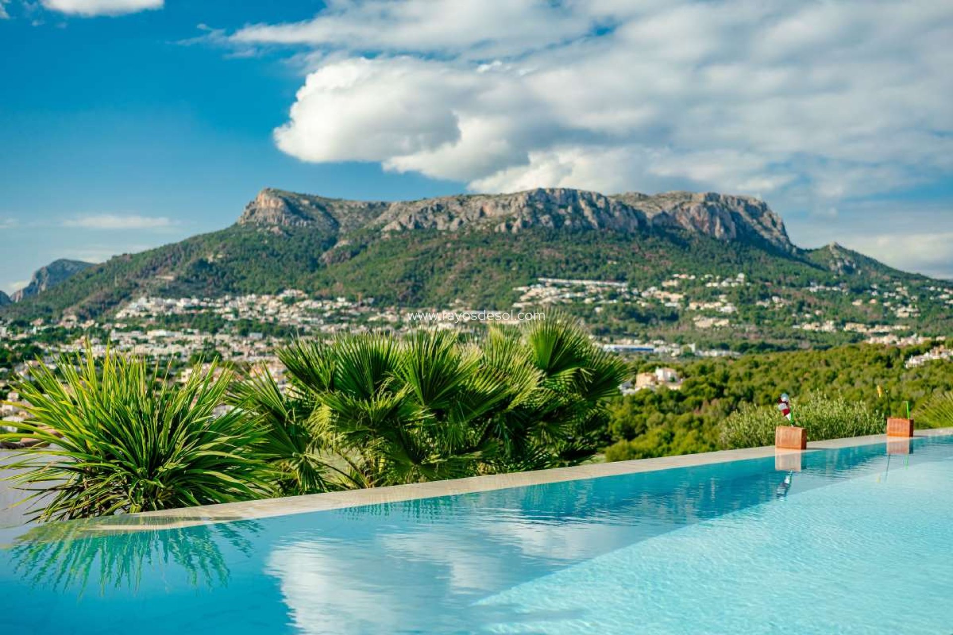 Resale - Villa - Calpe
