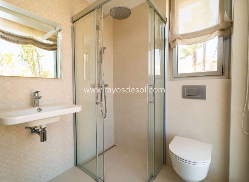 Resale - Villa - Calpe