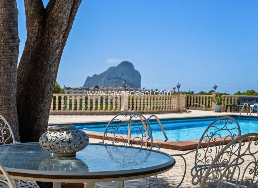 Resale - Villa - Calpe