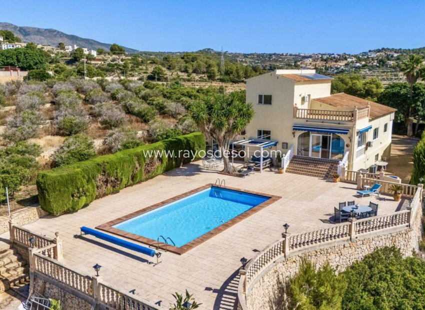 Resale - Villa - Calpe