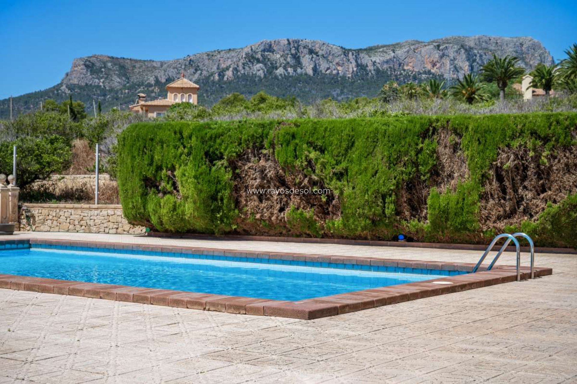 Resale - Villa - Calpe