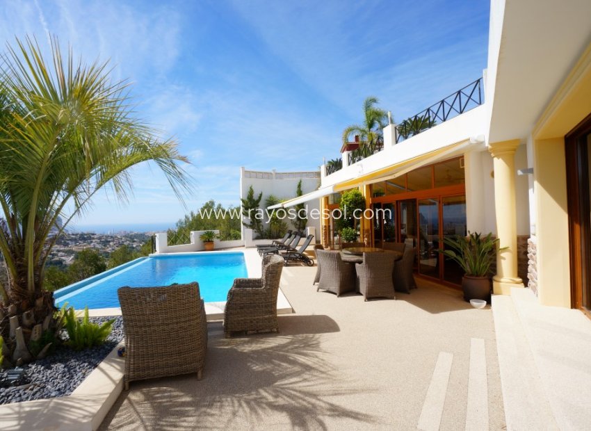 Resale - Villa - Calpe