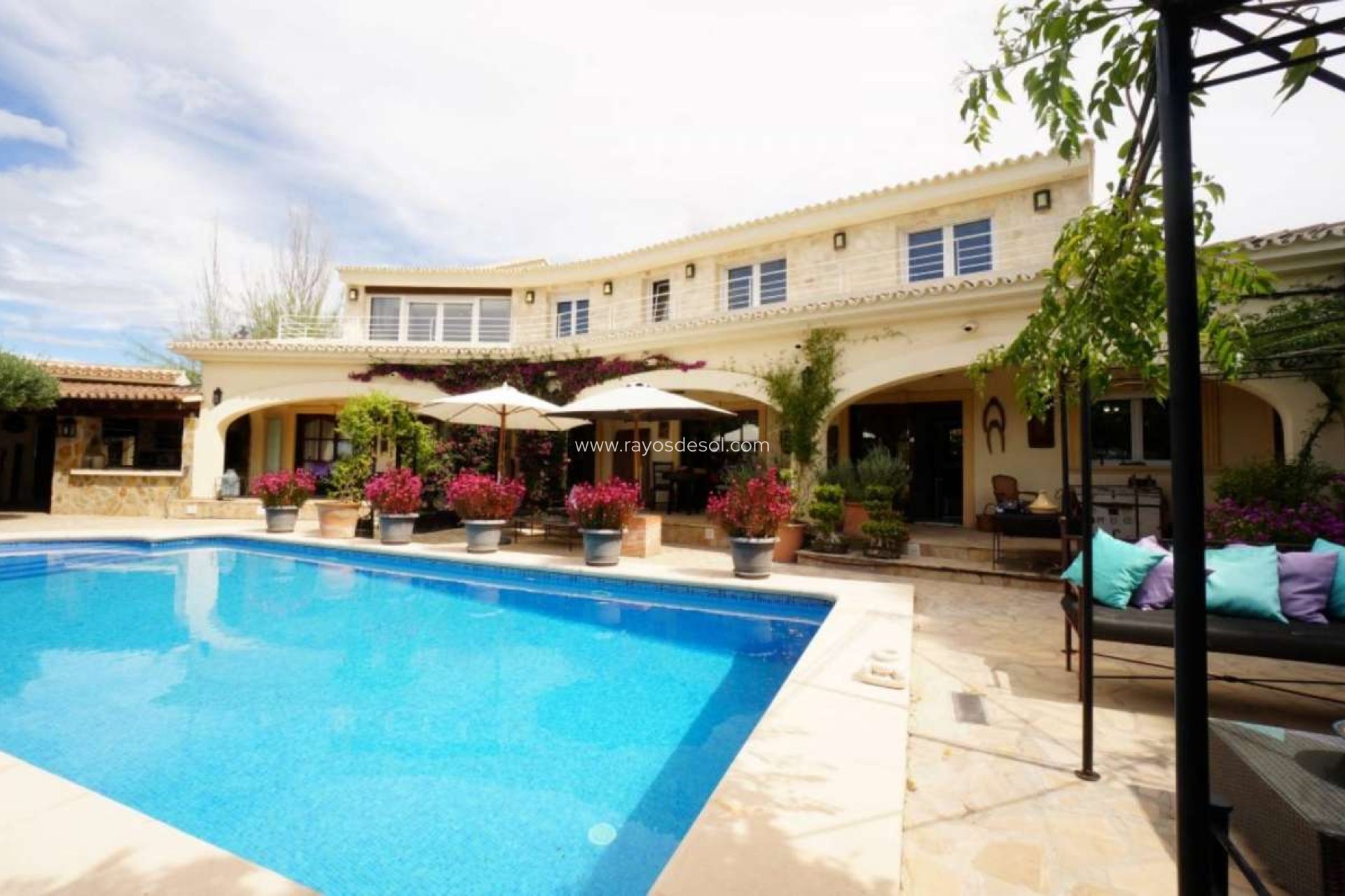 Resale - Villa - Calpe