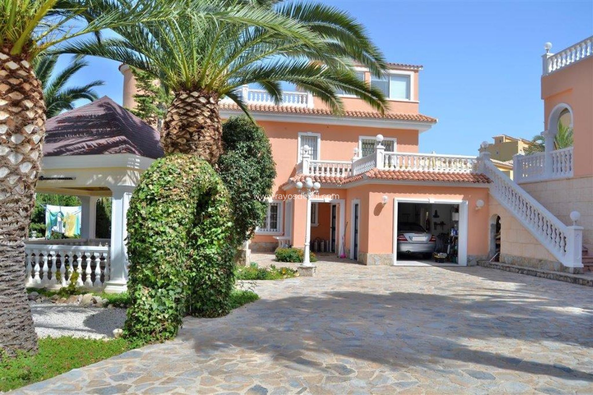 Resale - Villa - Calpe