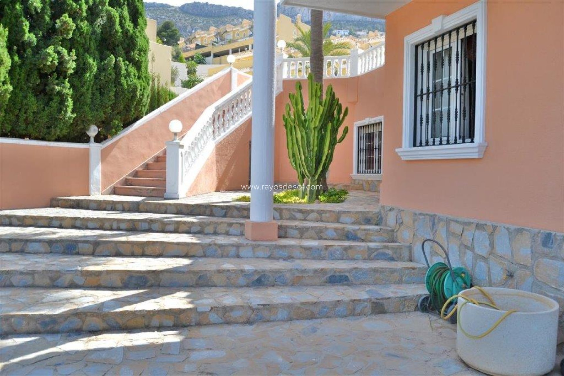 Resale - Villa - Calpe