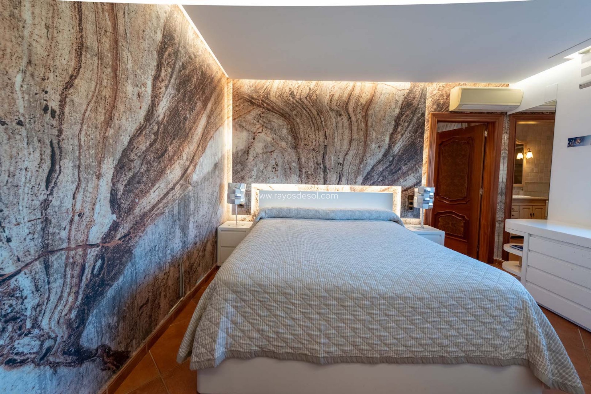 Resale - Villa - Calpe