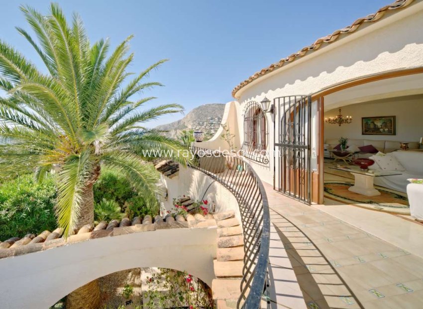 Resale - Villa - Calpe