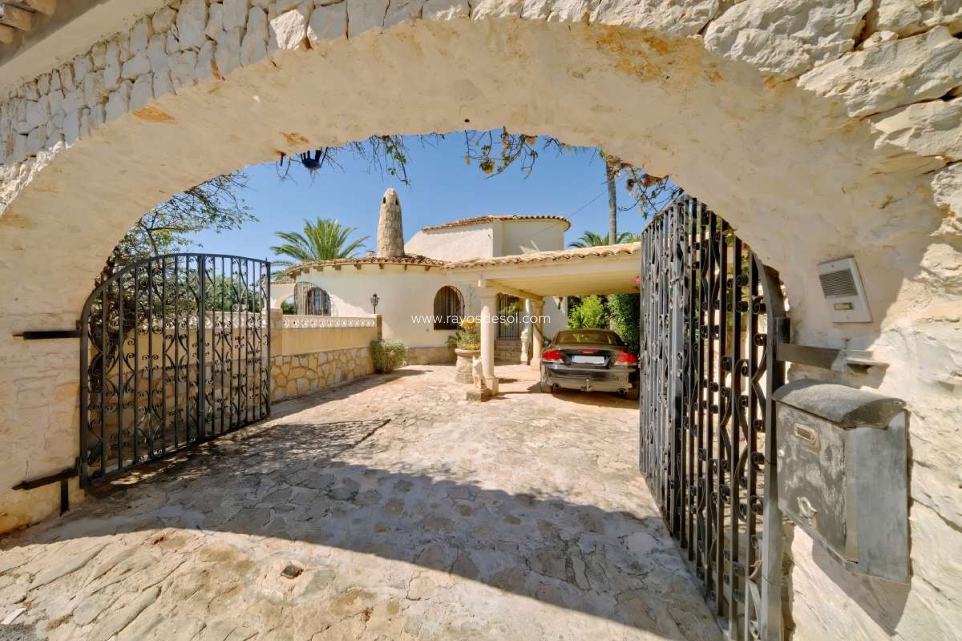 Resale - Villa - Calpe