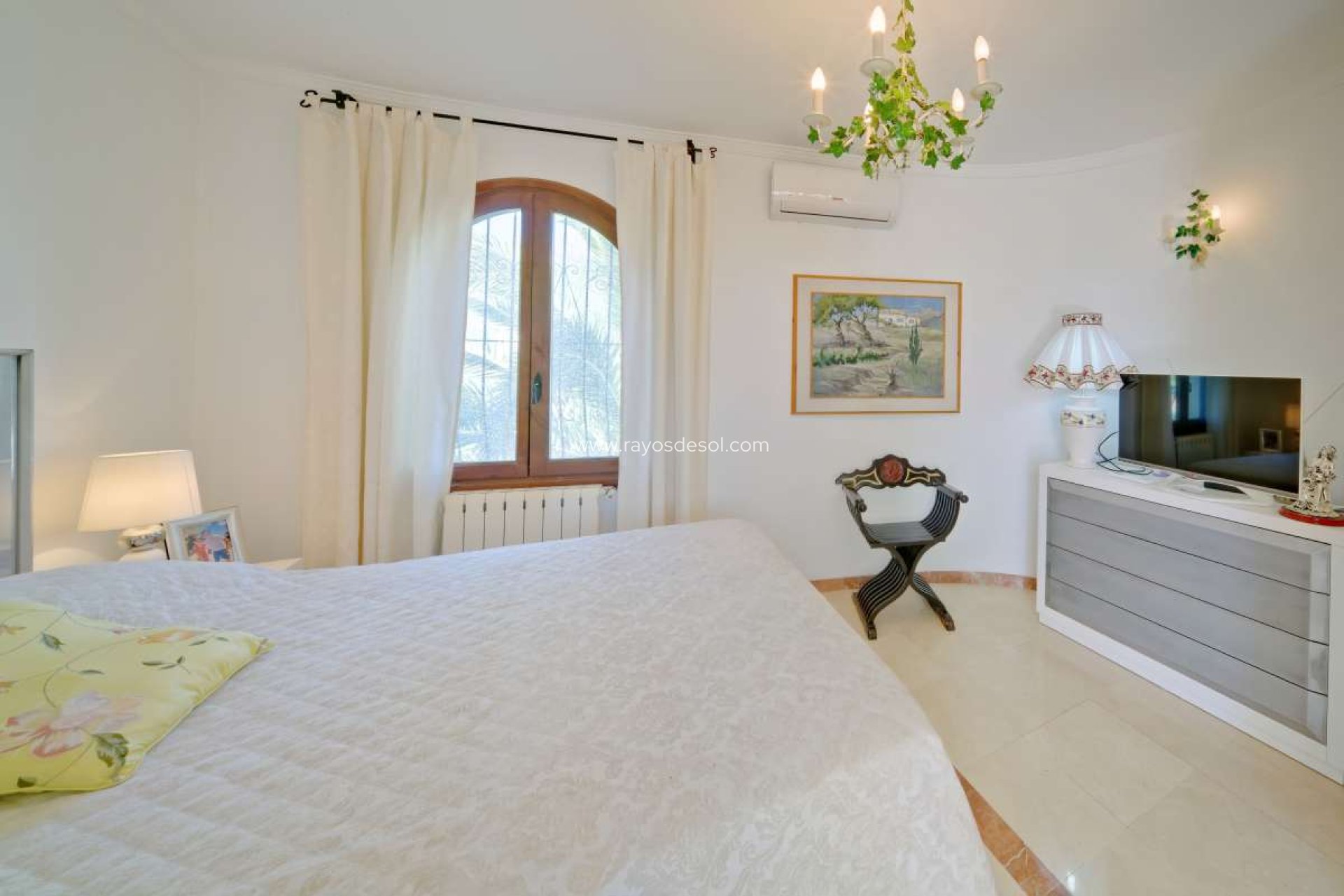 Resale - Villa - Calpe