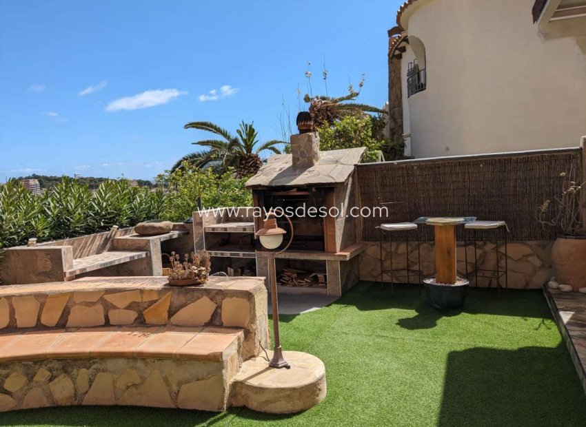 Resale - Villa - Calpe