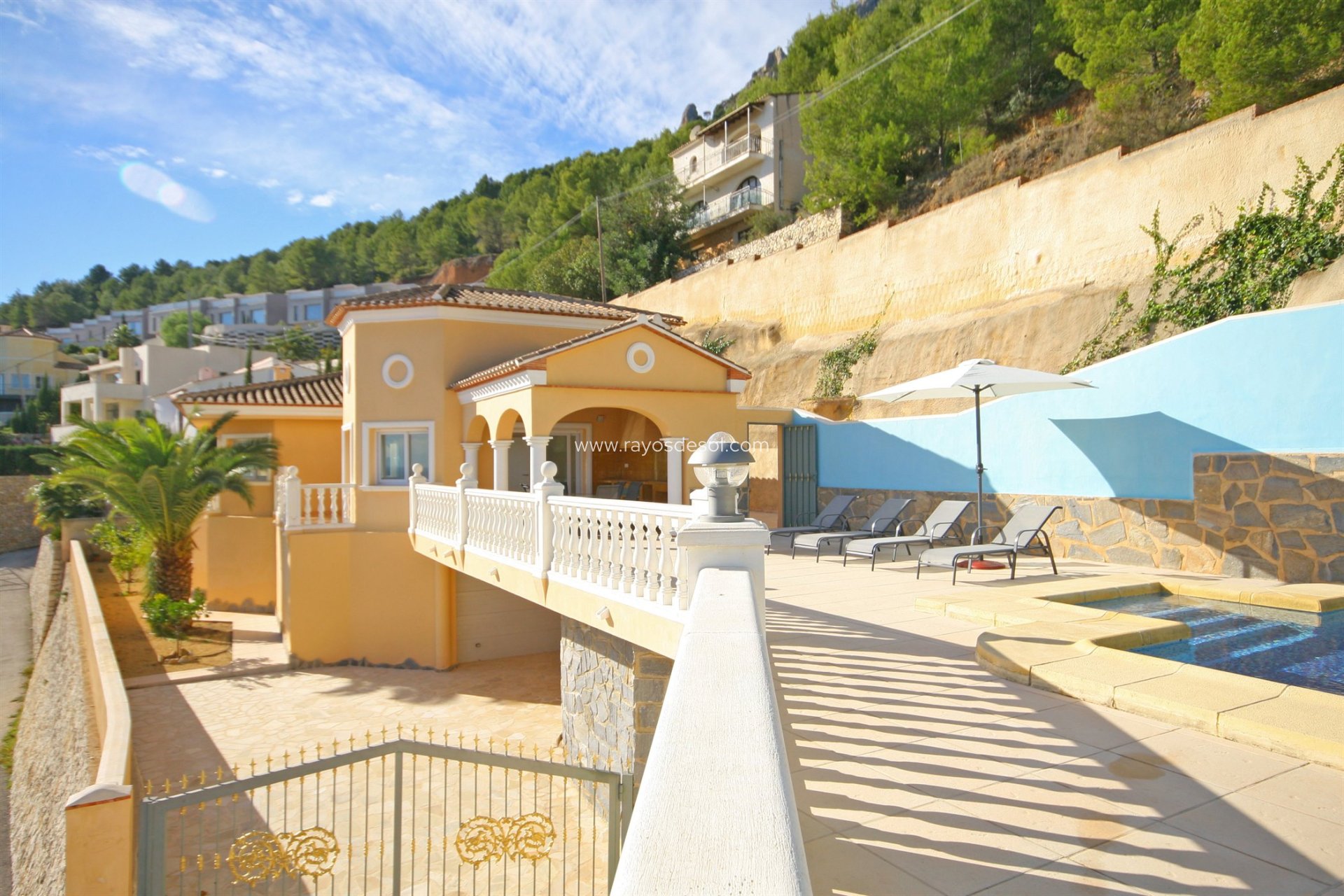 Resale - Villa - Calpe