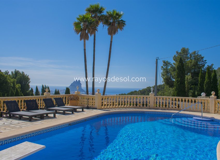 Resale - Villa - Calpe