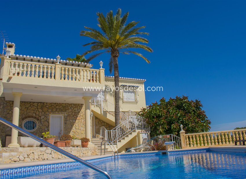 Resale - Villa - Calpe