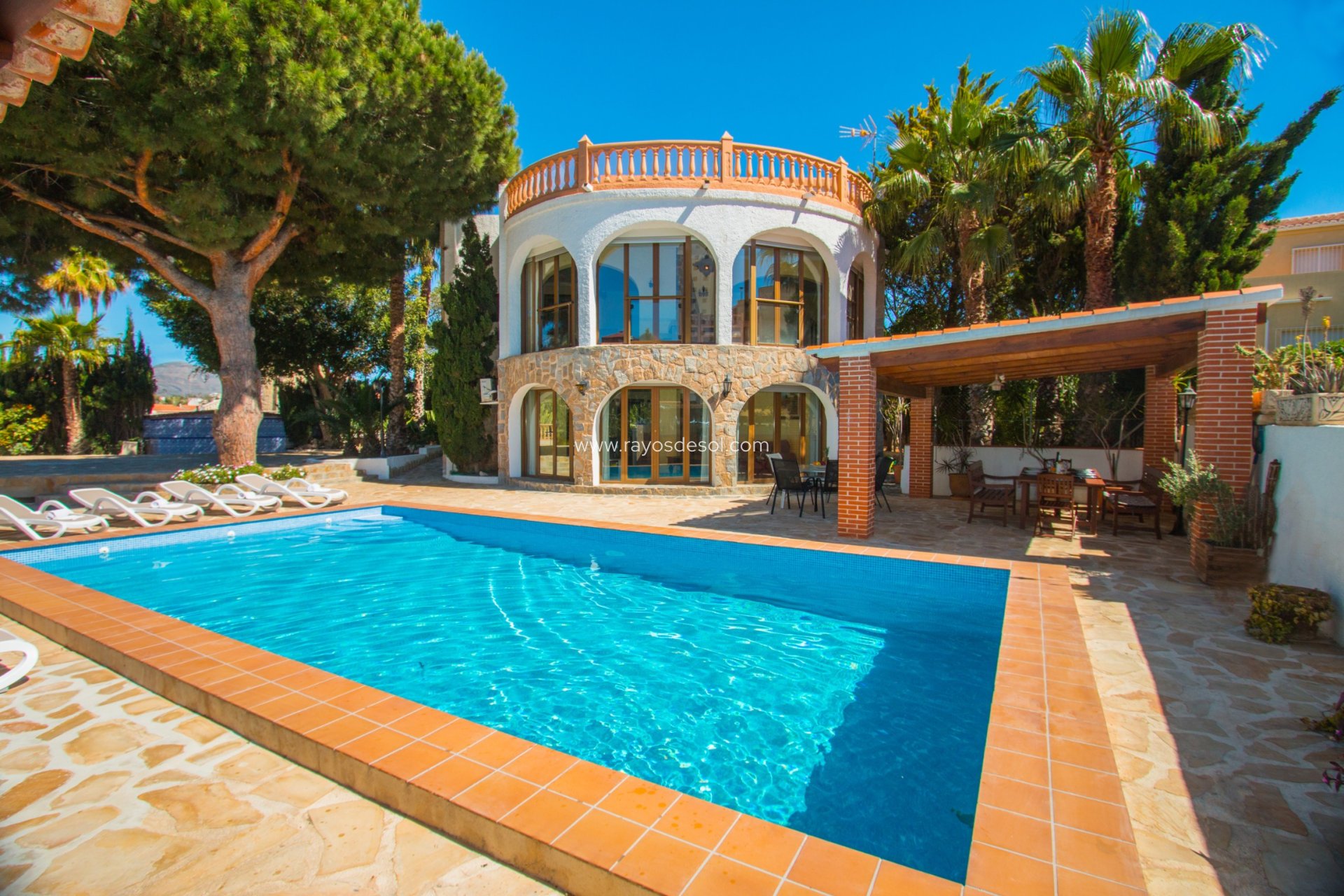 Resale - Villa - Calpe