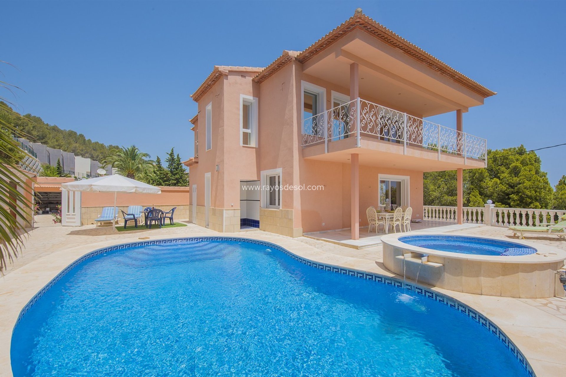 Resale - Villa - Calpe