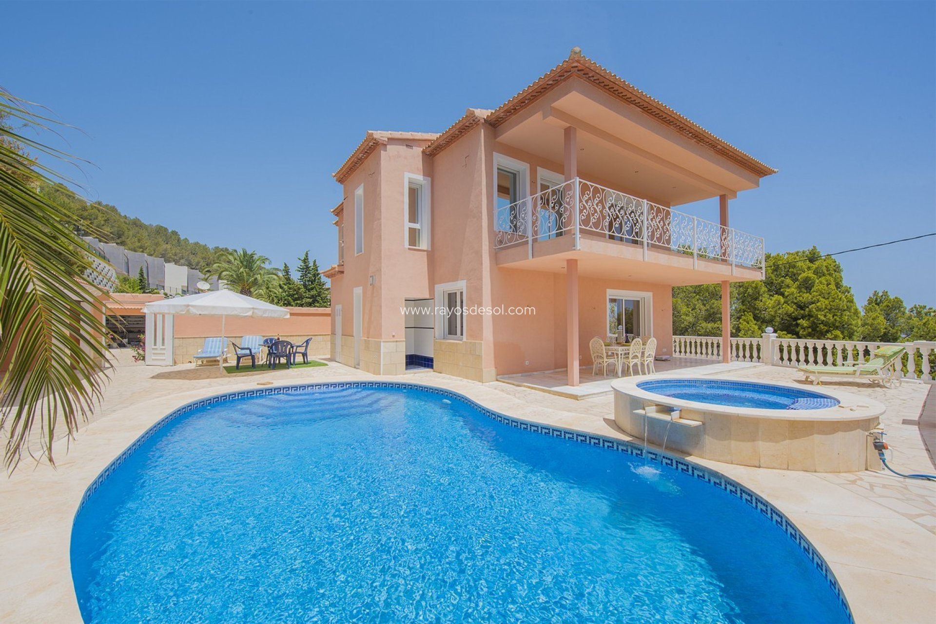 Resale - Villa - Calpe