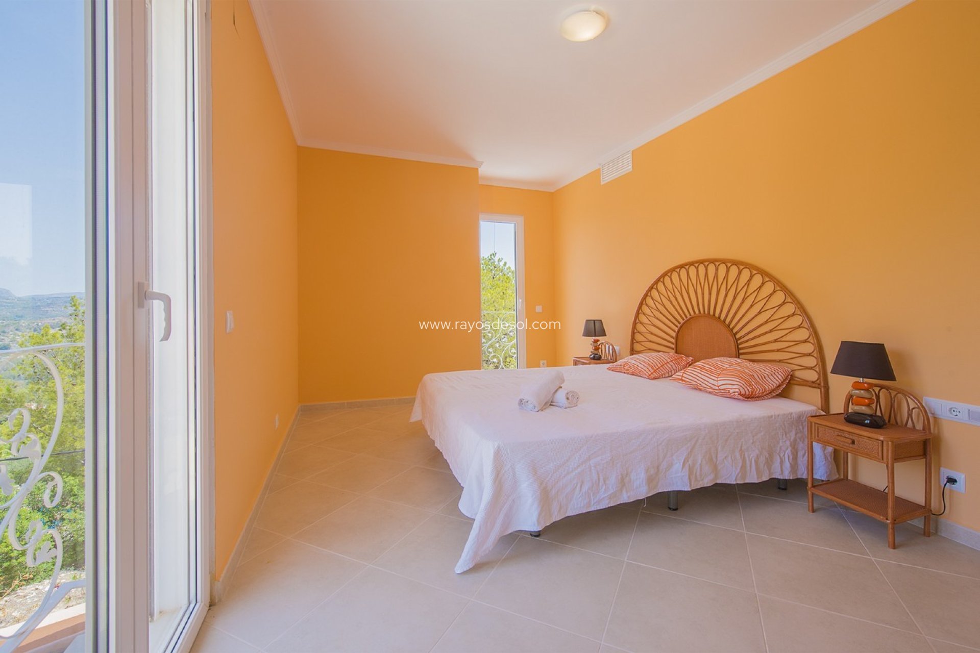 Resale - Villa - Calpe