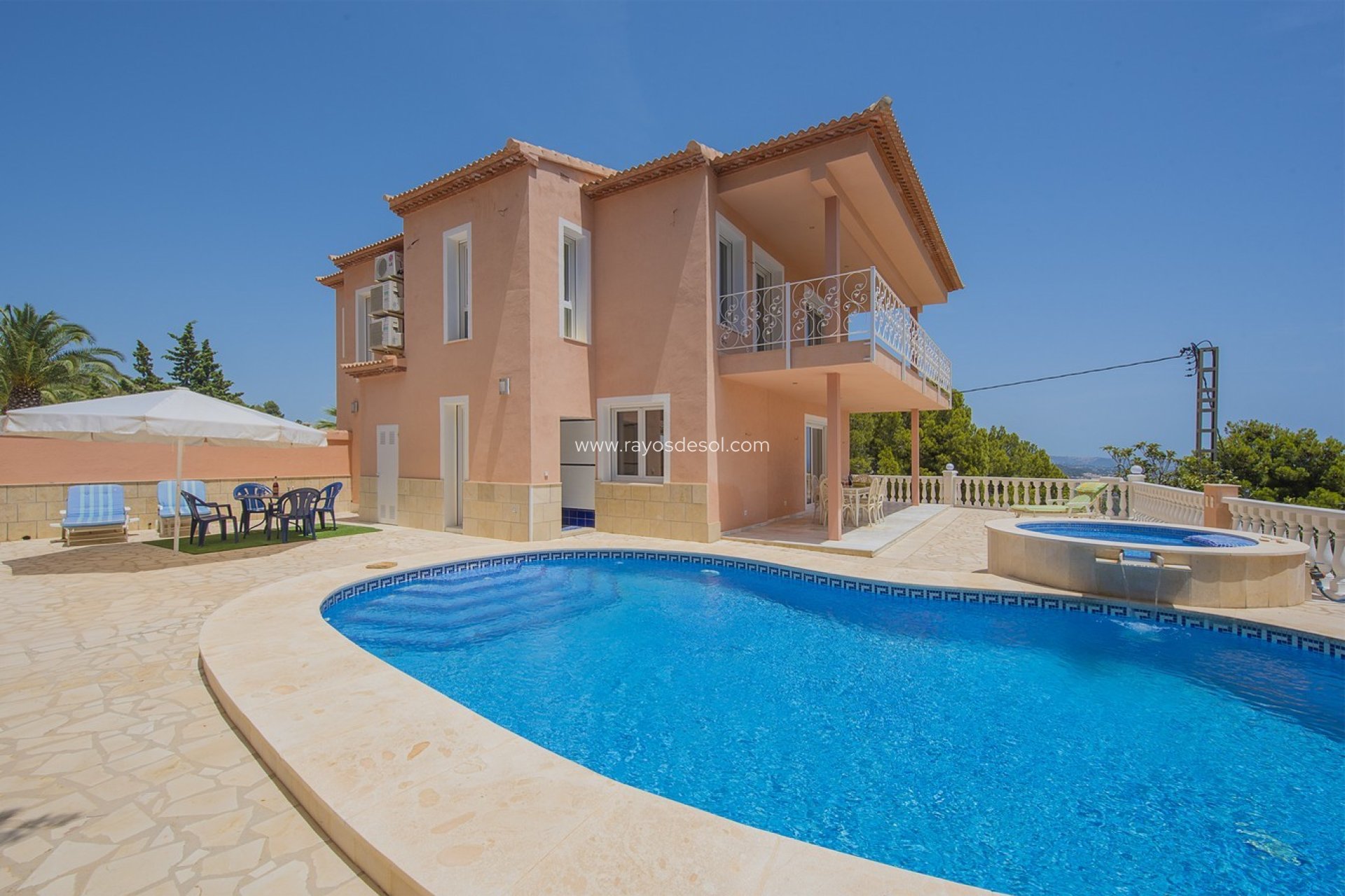 Resale - Villa - Calpe