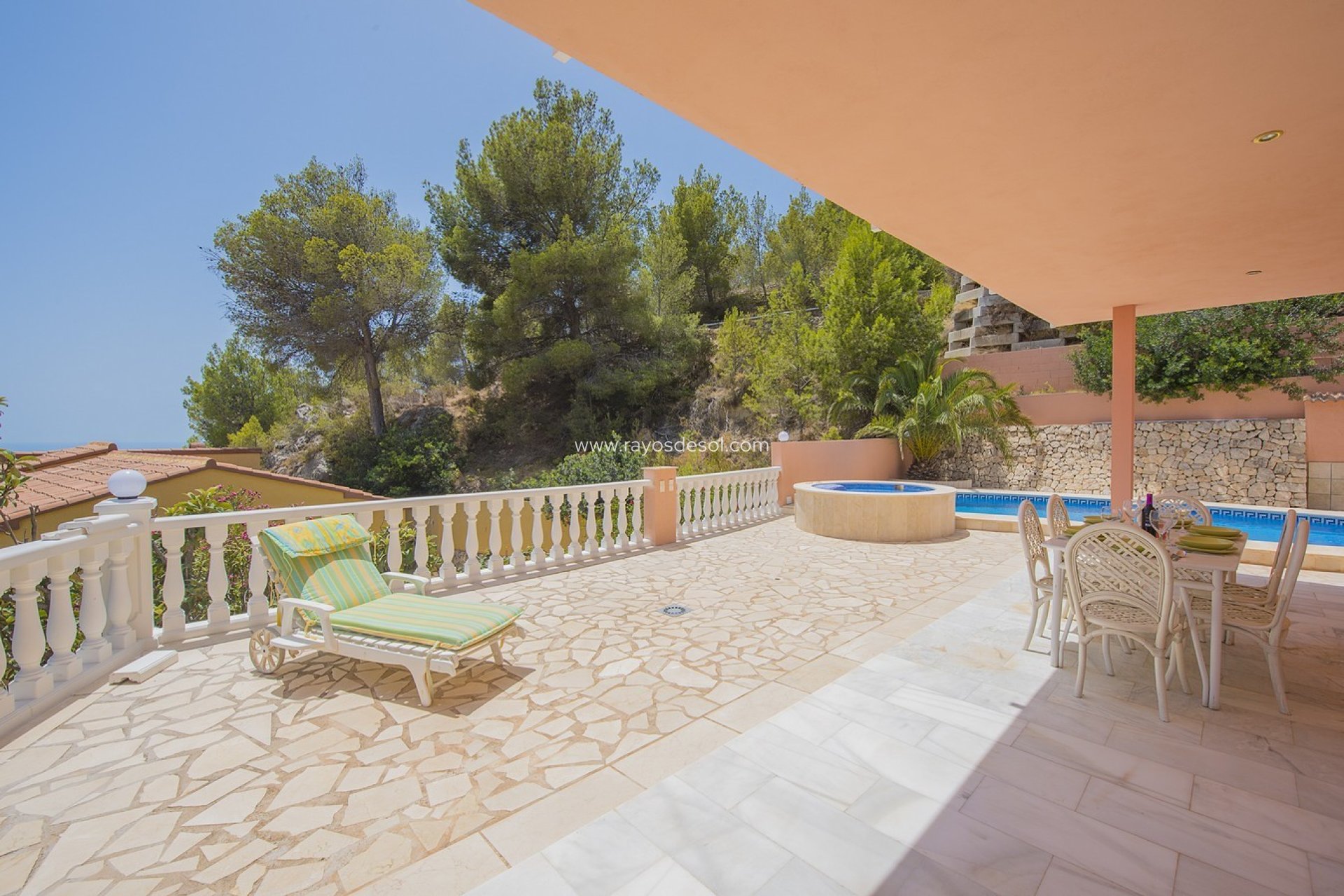 Resale - Villa - Calpe