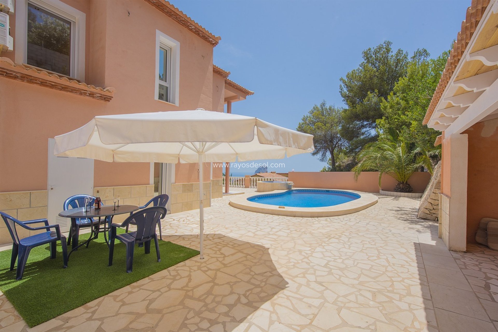 Resale - Villa - Calpe