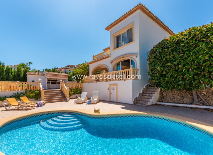 Resale - Villa - Calpe