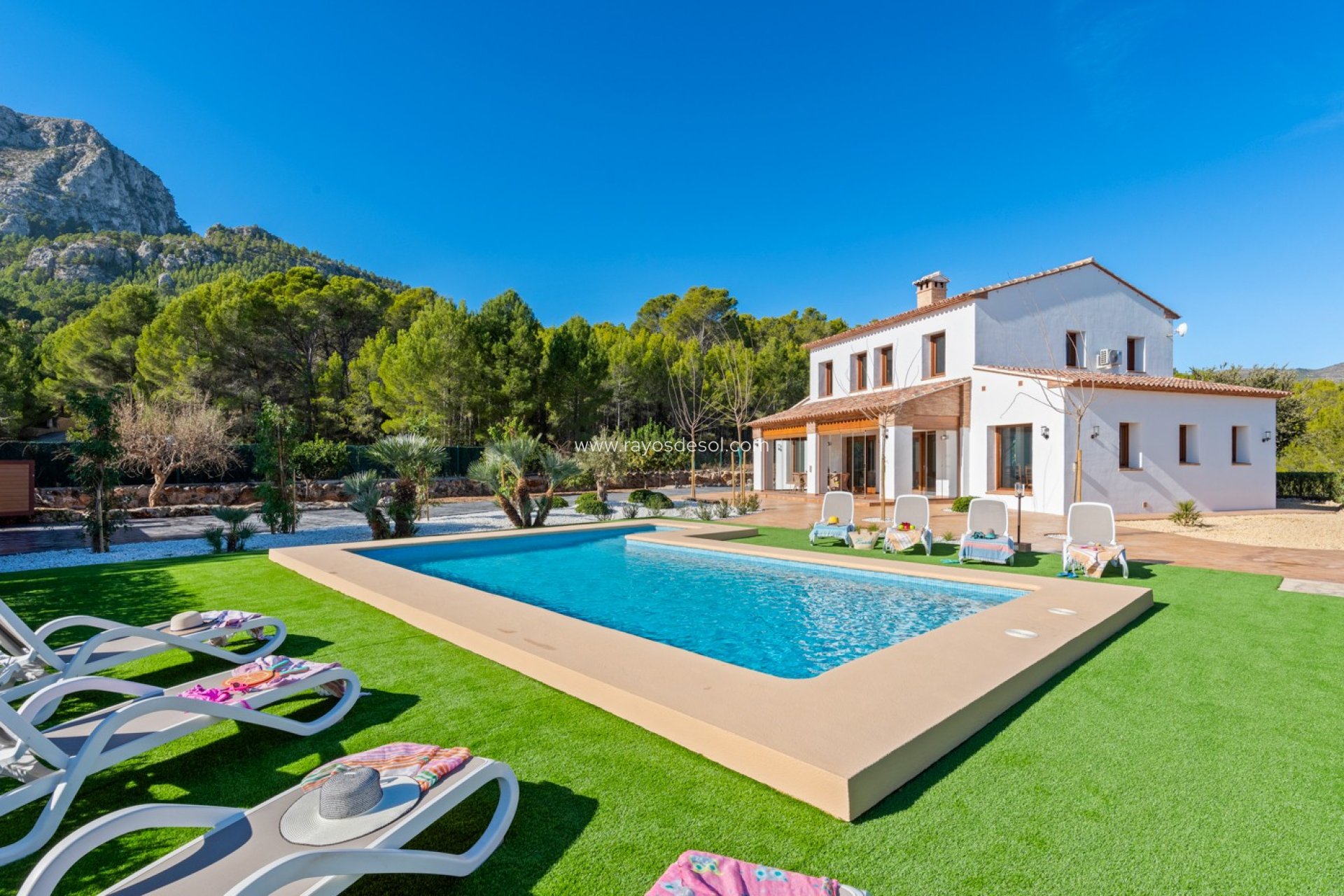 Resale - Villa - Calpe