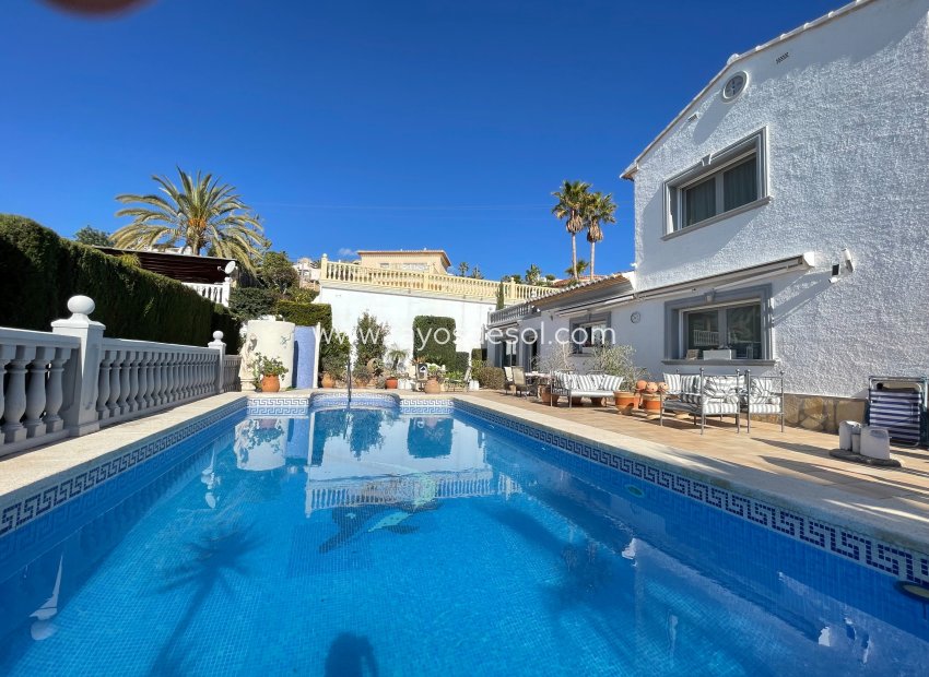 Resale - Villa - Calpe