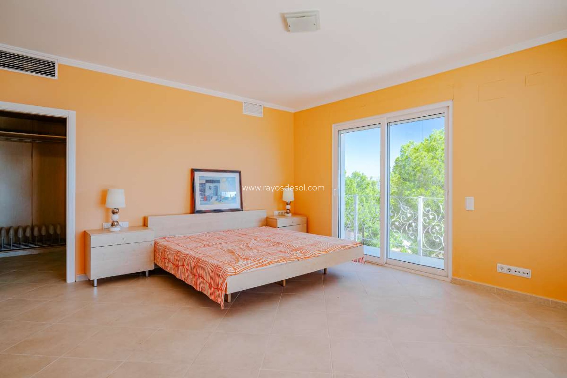 Resale - Villa - Calpe