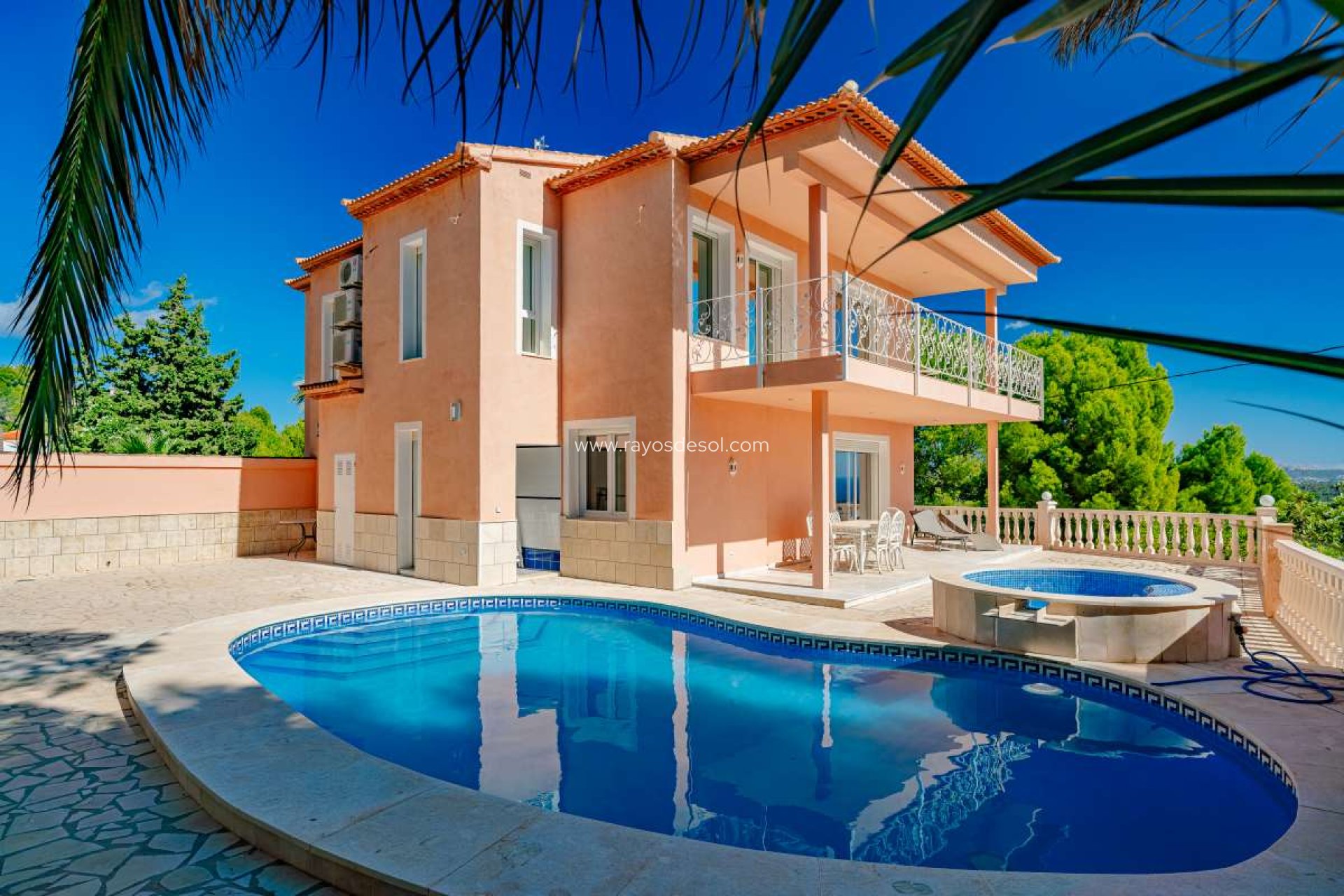 Resale - Villa - Calpe